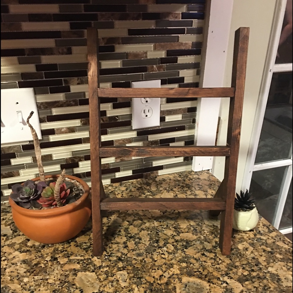 Towel holder